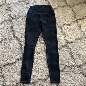 Alo High Waist camo leggings